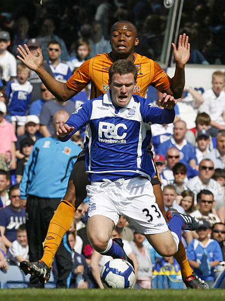 迅速吸引了 迅速吸引了