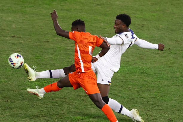 他在门线上 他在门线上