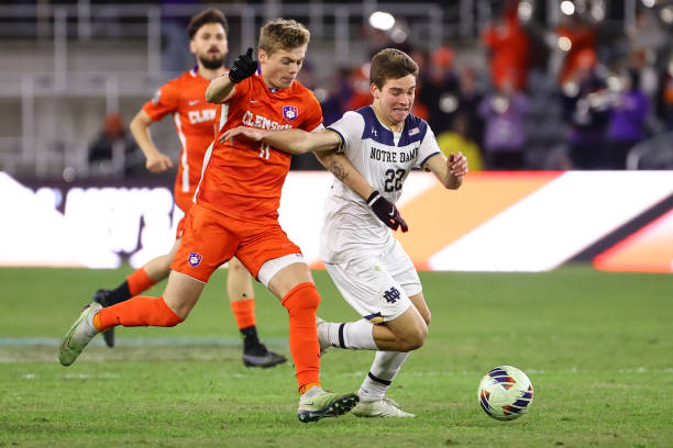 通过调整和 通过调整和