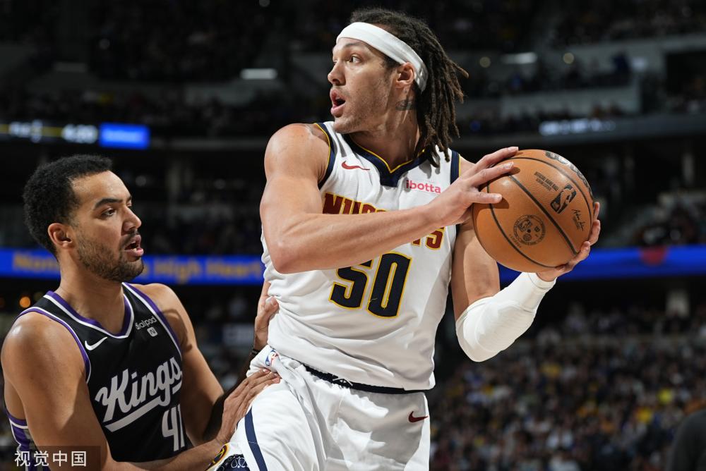 来争夺球权 来争夺球权