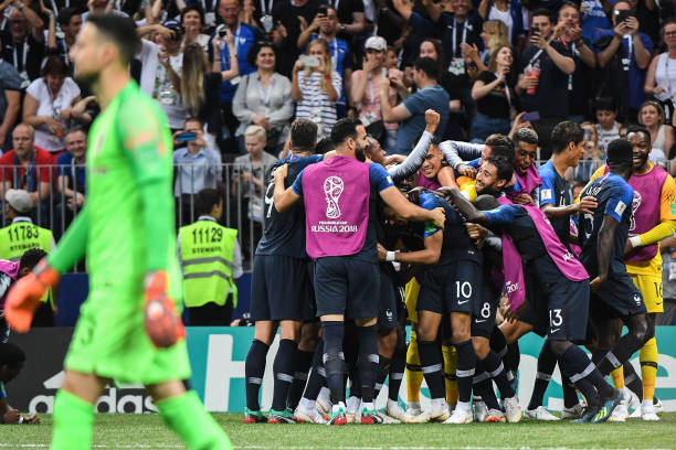 足都无疑是 足都无疑是