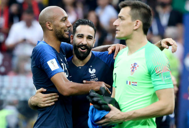 的表现令人 的表现令人